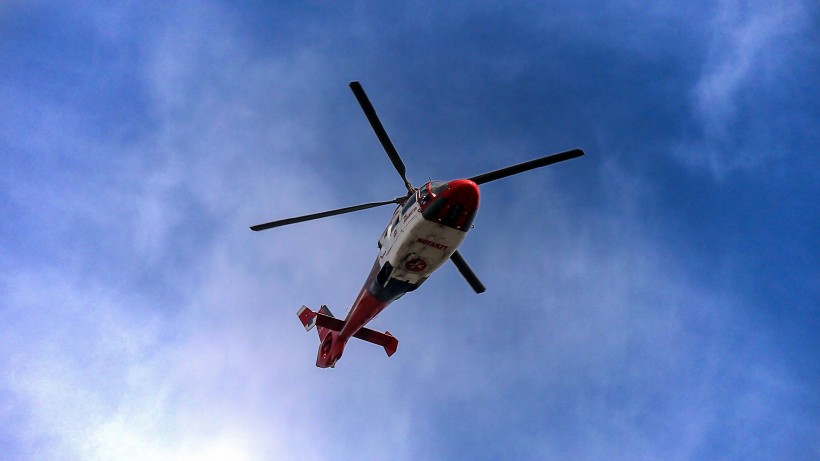 点击大图看下一张：炫酷的直升机图片