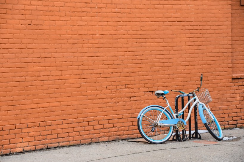 点击大图看下一张：怀旧风格的自行车图片
