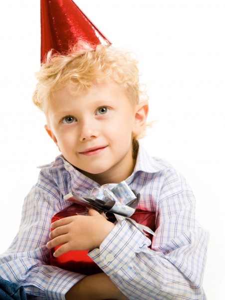 点击大图看下一张：戴圣诞帽的儿童图片