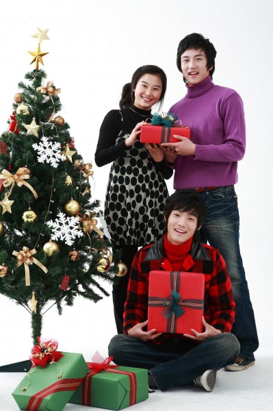 点击大图看下一张：圣诞节情景图片