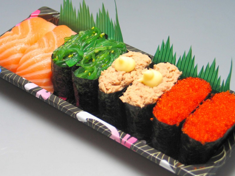 点击大图看下一张：美味日式寿司图片