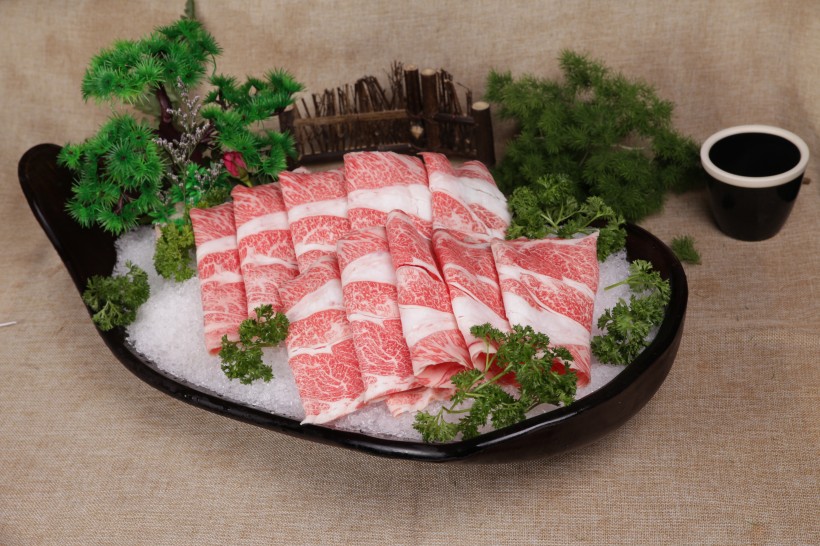 点击大图看下一张：涮火锅食材牛肉图片