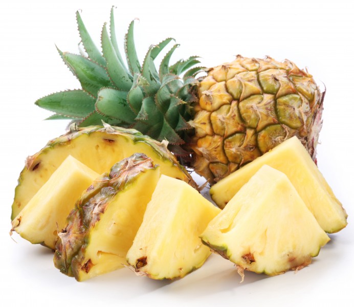 点击大图看下一张：好吃的黄色菠萝图片