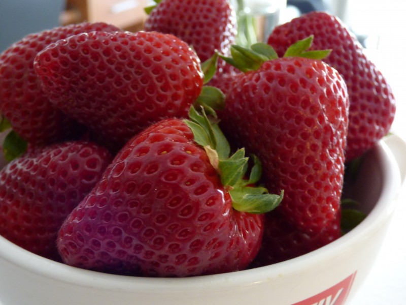点击大图看下一张：美味可口的红色草莓图片