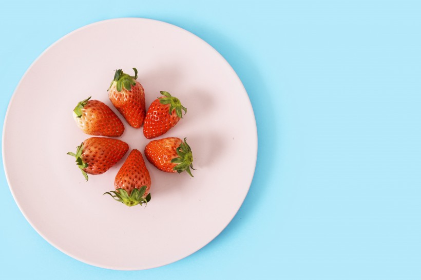 点击大图看下一张：酸甜可口的草莓图片