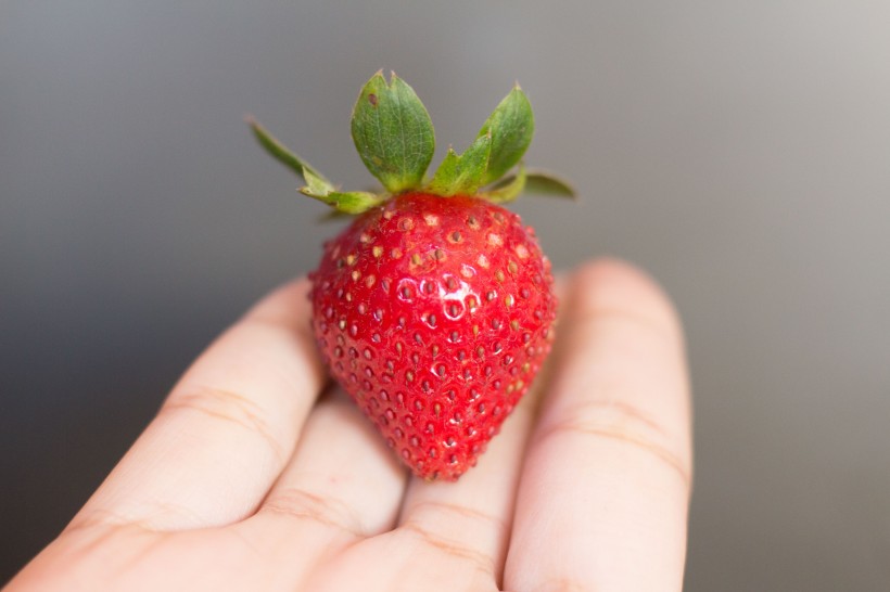 点击大图看下一张：可口的草莓图片