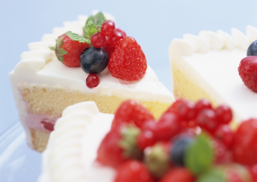 点击大图看下一张：草莓蛋糕小甜点图片