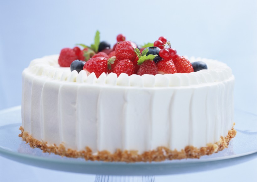 点击大图看下一张：小甜点草莓蛋糕高清图片