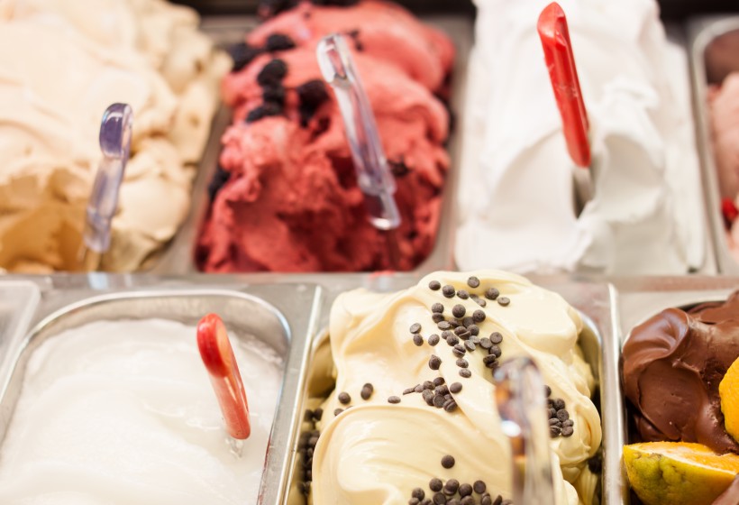 点击大图看下一张：彩色水果冰淇淋图片
