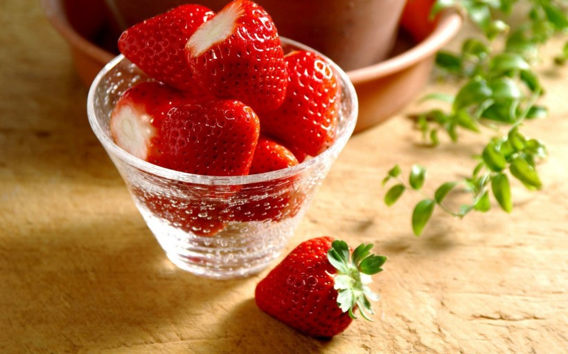 点击大图看下一张：美味诱人的草莓图片
