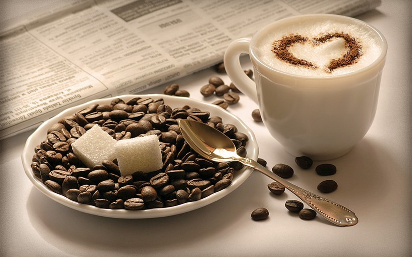 点击大图看下一张：醇香的卡布基诺咖啡图片