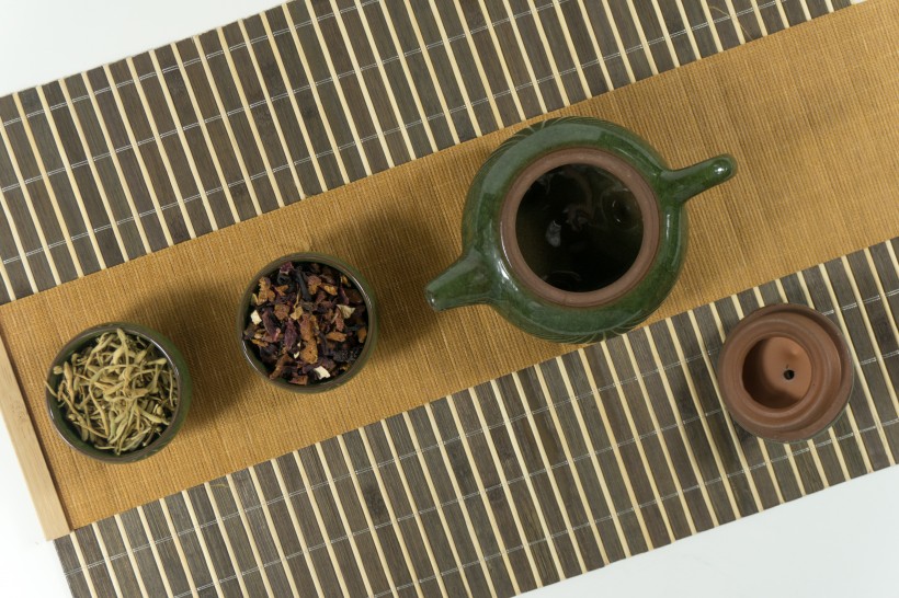 点击大图看下一张：精致中国风茶具图片