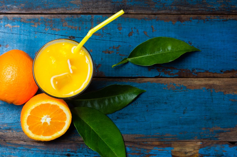 点击大图看下一张：橙子与果汁图片