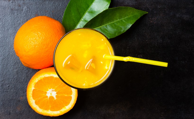 点击大图看下一张：橙子与果汁图片