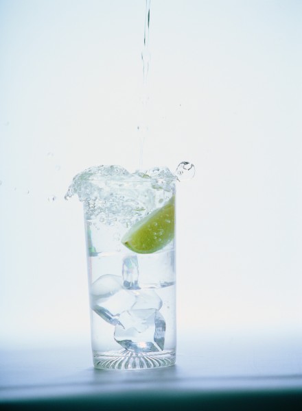 点击大图看下一张：动感水类图片