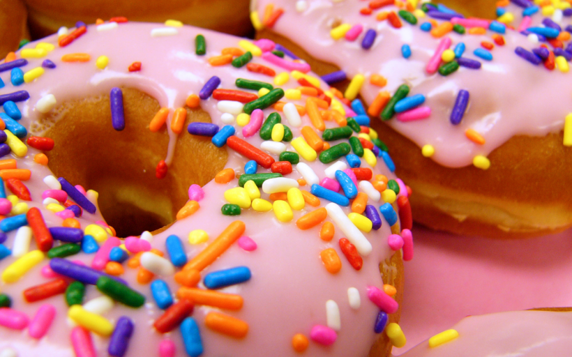 点击大图看下一张：秀色味美的甜甜圈图片