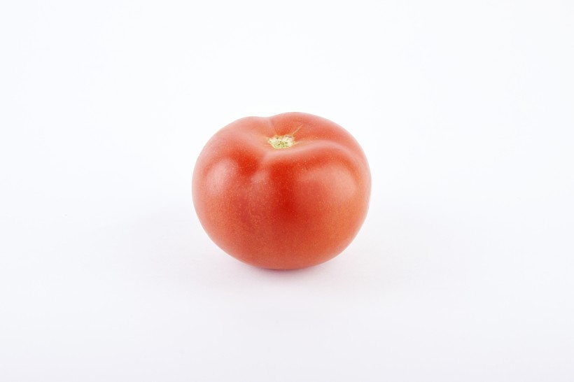 点击大图看下一张：红色有营养的番茄图片