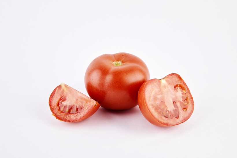 点击大图看下一张：红色有营养的番茄图片