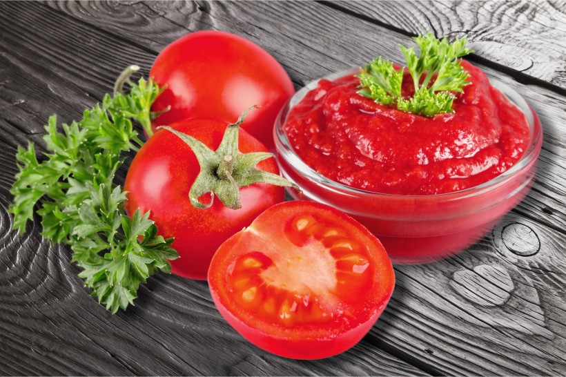 点击大图看下一张：番茄和番茄酱图片