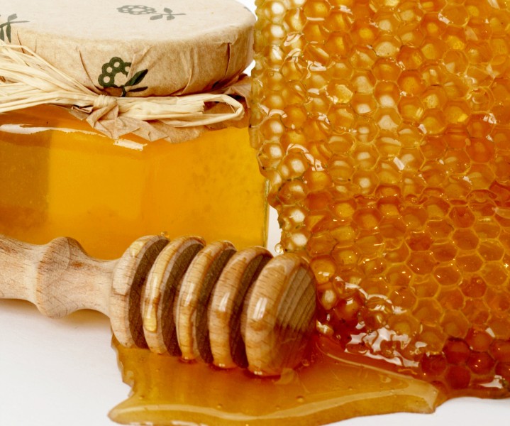 点击大图看下一张：香甜蜂蜜图片
