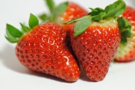 鲜红的草莓图片_12张