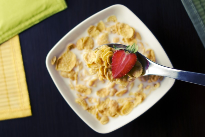 点击大图看下一张：健康的谷物早餐图片