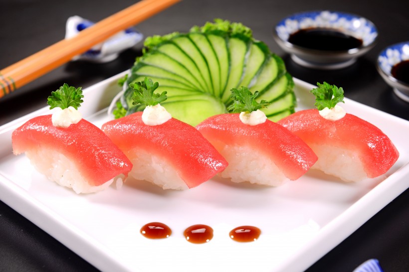 点击大图看下一张：好吃的寿司图片