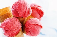 夏日球形冰淇淋图片_16张