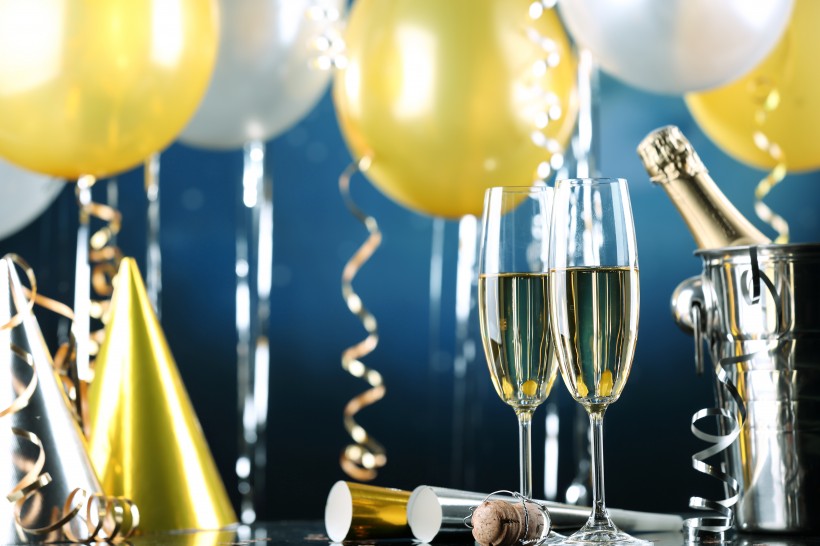 点击大图看下一张：节日、Party庆祝淳美香槟图片