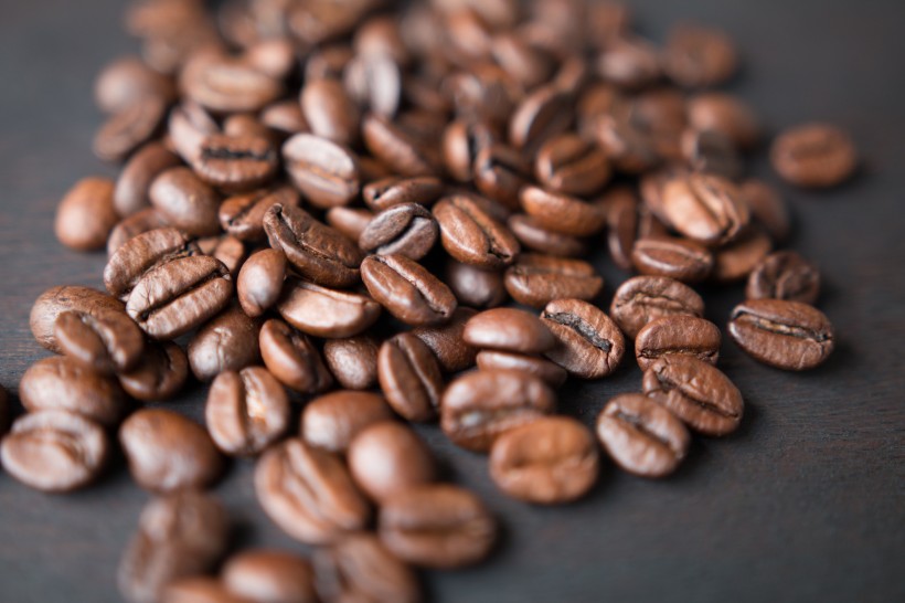 点击大图看下一张：醇香的咖啡豆图片