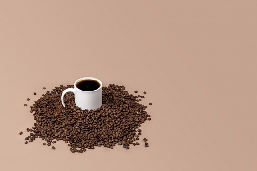 点击大图看下一张：醇香的咖啡豆图片