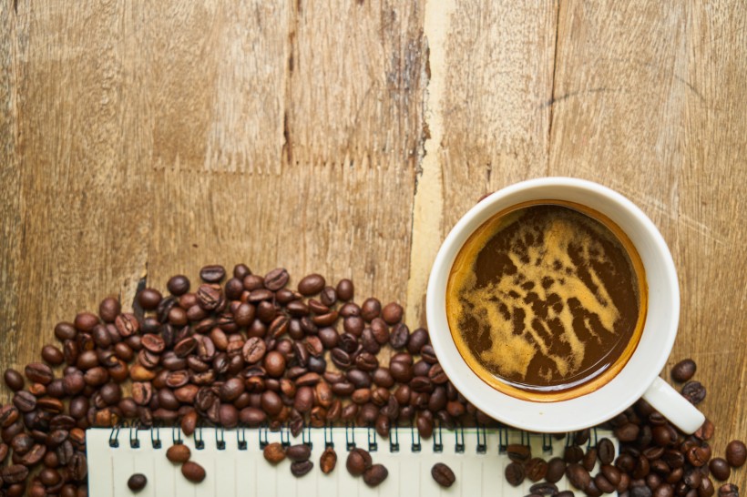 点击大图看下一张：醇香浓厚的咖啡豆图片