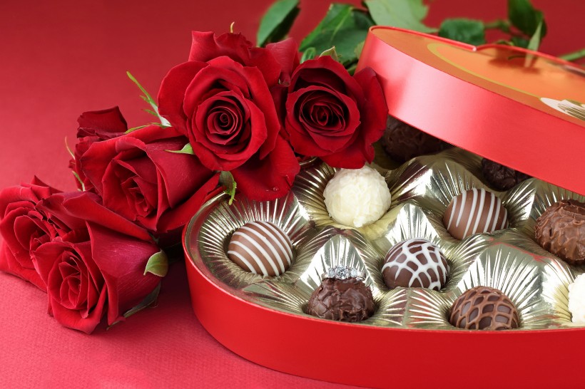 点击大图看下一张：浪漫玫瑰和香浓巧克力图片