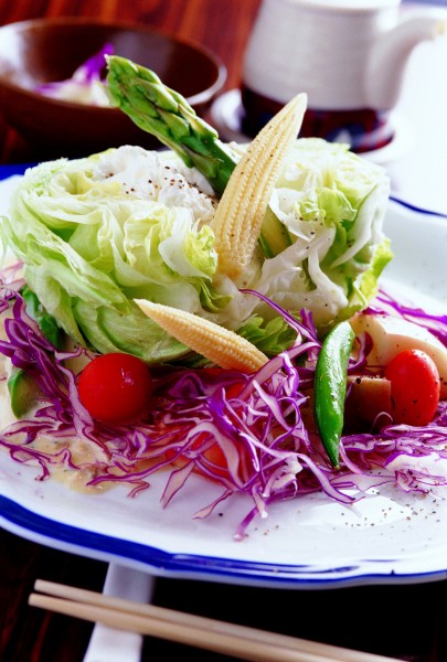 点击大图看下一张：美味诱人蔬菜沙拉图片
