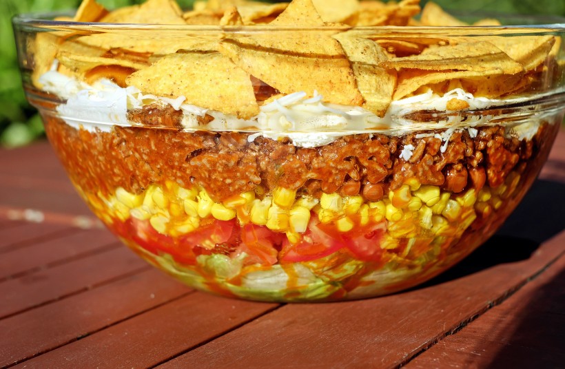 点击大图看下一张：美味健康的沙拉图片