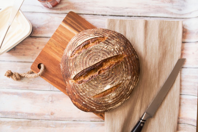 点击大图看下一张：健康美味的面包图片