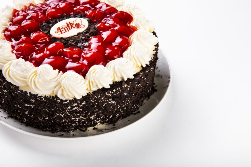 点击大图看下一张：可口香甜的水果奶油蛋糕图片