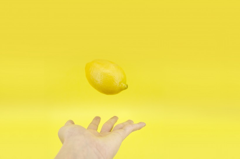 点击大图看下一张：黄色柠檬图片