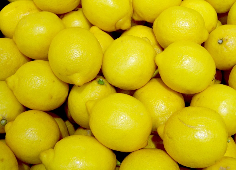 点击大图看下一张：清新的柠檬图片
