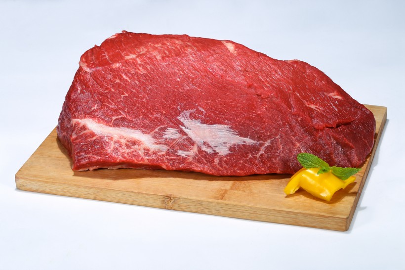 点击大图看下一张：鲜嫩红色的牛肉图片