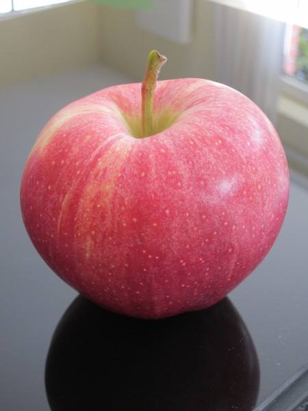 点击大图看下一张：又甜又脆的苹果图片