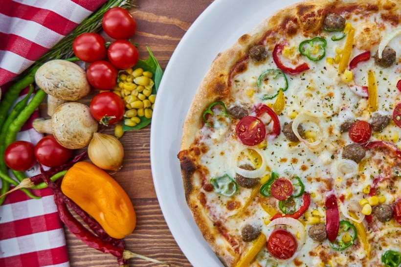 点击大图看下一张：营养美味的披萨图片