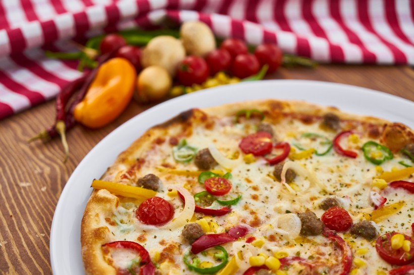 点击大图看下一张：营养美味的披萨图片