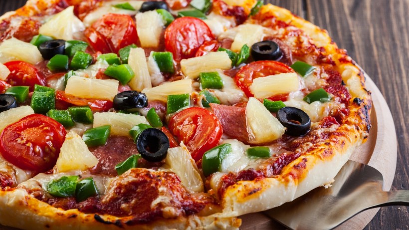 点击大图看下一张：披萨美食图片
