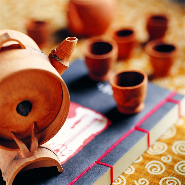 点击大图看下一张：沏茶意境图片