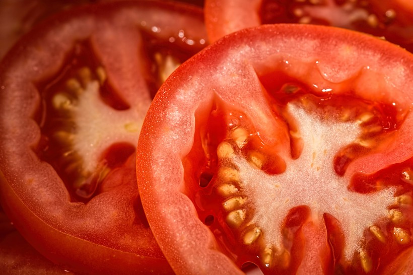 点击大图看下一张：切片的西红柿图片