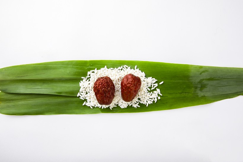 点击大图看下一张：风味端午节粽子图片