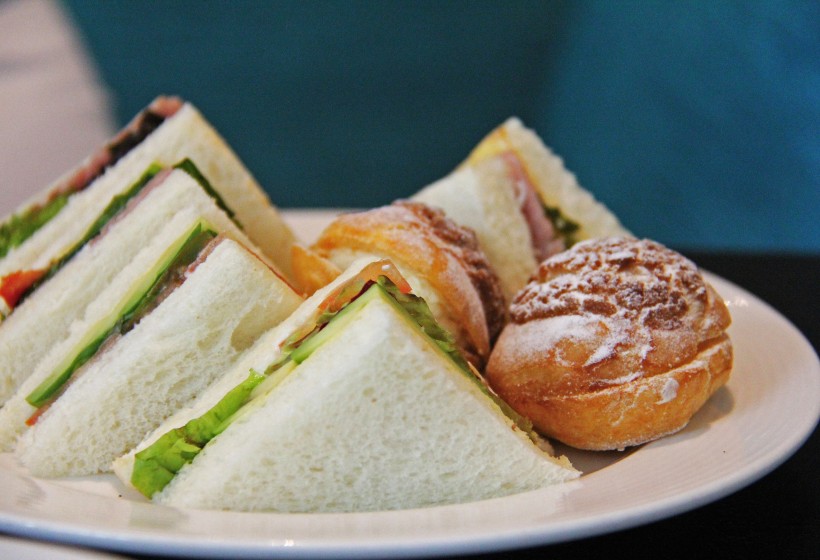 点击大图看下一张：美味可口三明治图片