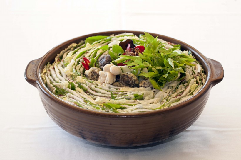 点击大图看下一张：美味好吃的砂锅炖菜图片