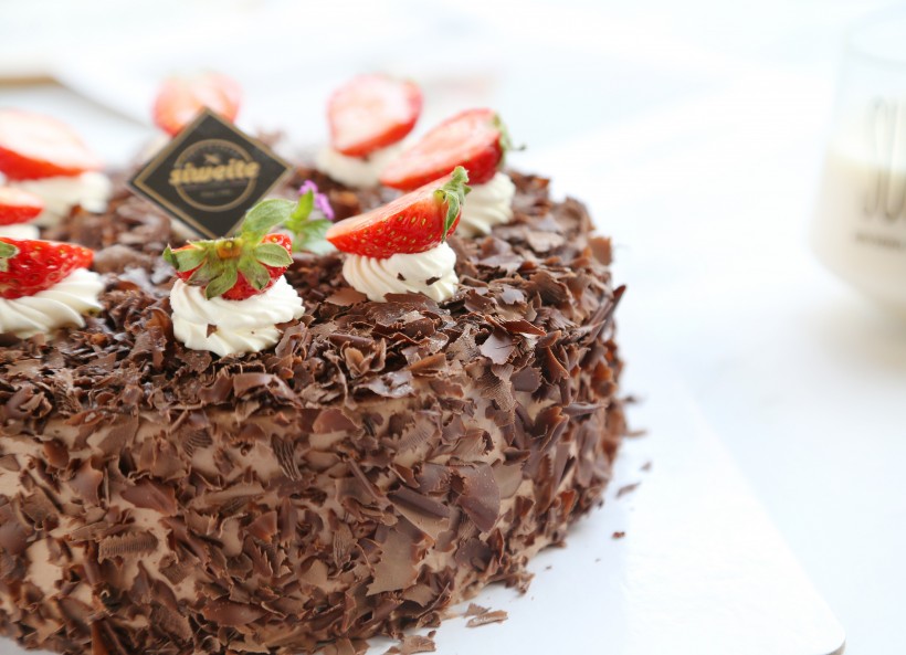 点击大图看下一张：美味好吃的生日蛋糕图片